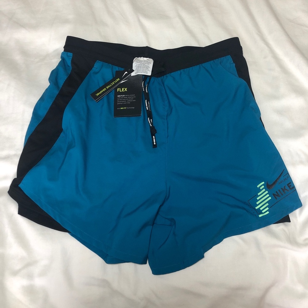 NWOT Nike Flex Stride Future Fast 2-in-1 Shorts M